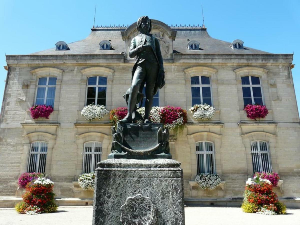 Le Jardin D'Odette Villa Yevres-le-Petit Ngoại thất bức ảnh